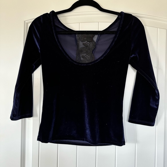 Stradivarius velvet top ,Size S - Picture 2 of 2
